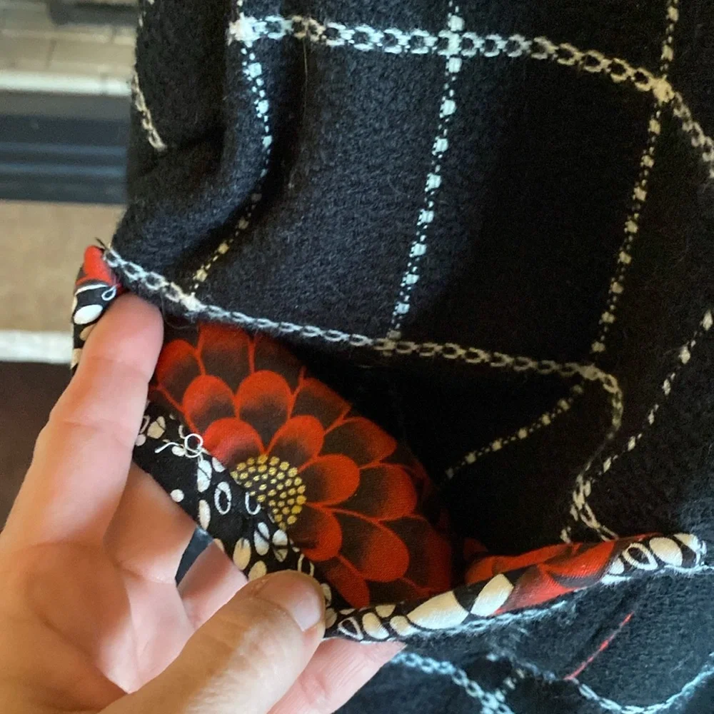 ARTISAN made jacket. Short swing style. Black checked wool blend w cotton accent - Picture 8 of 12